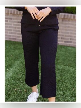 NWOT MARY SQUARE lula pants in black Medium textured